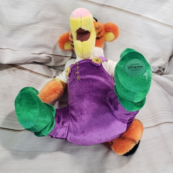 Disney Store Winnie The Pooh Tigger Elf Plush Stuffed Toy Velvet Vintage 12 Inch - Picture 5 of 9